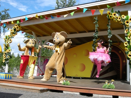 Hilarius Mouse's village